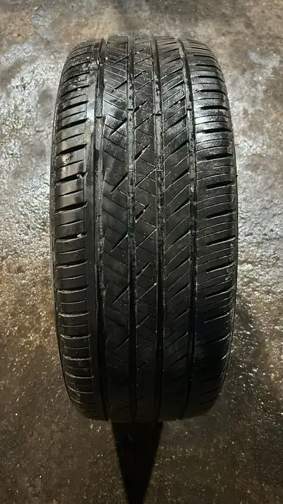 215 45 17 Laufenn S Fit DOT 0921 7 / 32nds