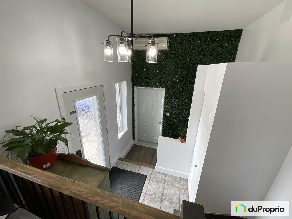 $464,999 - Bungalow for sale in ND-Des-Prairies — photo 2