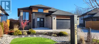 *** Visit the REALTOR website for further information about this Listing *** A Stunning Home in a Pe...