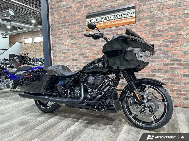 2026 Harley-Davidson ROAD GLIDE in Sport Touring in Calgary - Image 4
