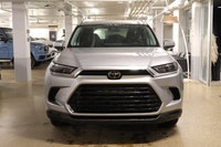This Toyota Grand Highlander Hybrid has a strong Gas/Electric I-4 2.5 L/152 engine powering this Var... (image 2)