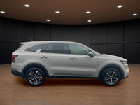 Price includes $1,000 finance credit. Price does not include fees or taxes. The 2022 Kia Sorento 2.5... (image 4)