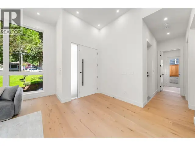1511 BURRILL AVENUE North Vancouver, British Columbia in Houses for Sale in North Shore - Image 6