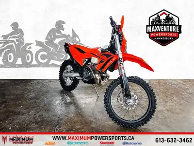 2025 KTM 250 XC-W La KTM 250 XC-W 2025 est équipée d’un moteur 4 temps 250cc haute performance, asso...