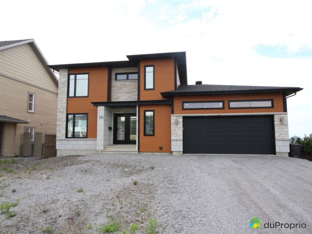 $829,000 - 2 Storey for sale in Rimouski (Rimouski) — photo 1