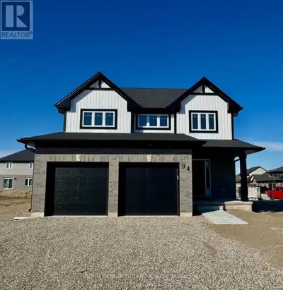 New Pricing - HST Removed! Located in Millers Pond near walking trails and Parish Park is this Doug...