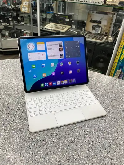 Apple iPad Pro 12.9" 6th Generation, View more