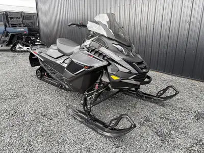 2025 Ski-Doo RENEGADE X 900 ACE Turbo R RipSaw 1.25in. E.S. JUST ARRIVED at Lake Life Powersports! 2...