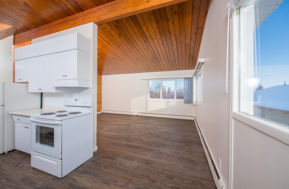 The Royal - 2 BEDROOM Apartment for Rent 5