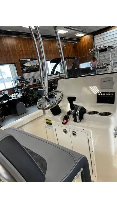 Custom Upholstery Bow Rail Fiberglass Liner All Composite Construction Livewell Self Bailing Cockpit...