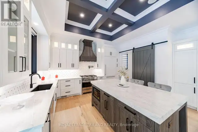 10175 MERRYWOOD DRIVE Lambton Shores (Grand Bend), Ontario in Houses for Sale in Grand Bend - Image 21