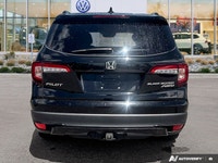 Distinguish every drive with the striking 2021 Honda Pilot Black Edition. This exceptional Sport Uti... (image 3)