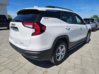 Command the road and secure incredible value with this low-mileage 2024 GMC TERRAIN SLE AWD, clockin... (image 4)