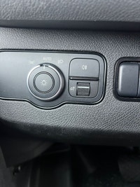 Blue exterior with a sleek black interior. This vehicle has 120,218 km and comes with a 6-month bump... (image 9)