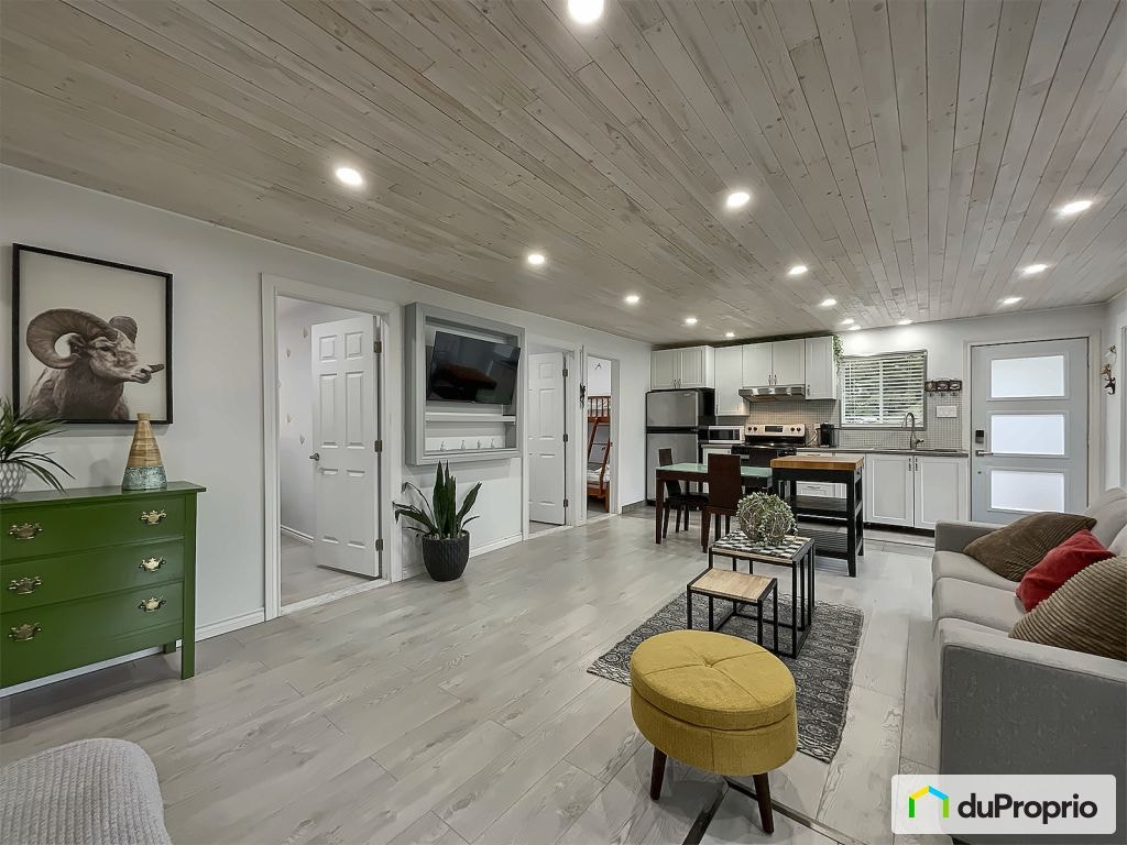 $379,000 - Bungalow for sale in Chertsey — photo 2