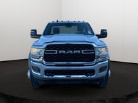 SPECIAL OFFER! This 2024 RAM 5500 REG CAB CHASSIS has the following options Cloth 40/20/40 Prem Benc... (image 7)