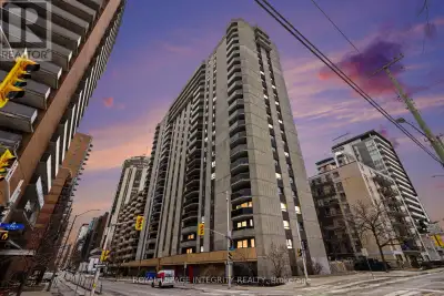 Bright and Renovated South-Facing 2 Bedroom 1.5-Bathroom Penthouse Suite with a Large Balcony and co...