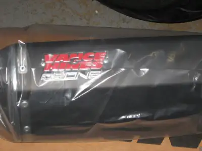 sonic cycle hasa brand new in the box 2008 - 2011 kawasaki zx - 10r ninja vance and hine,s slip on p...
