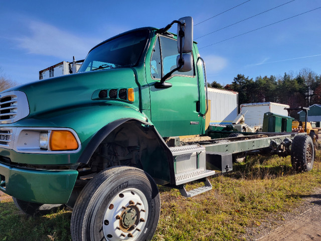 2008 Sterling Acterra Truck Cab & Chassis in Heavy Trucks in Annapolis Valley - Image 2