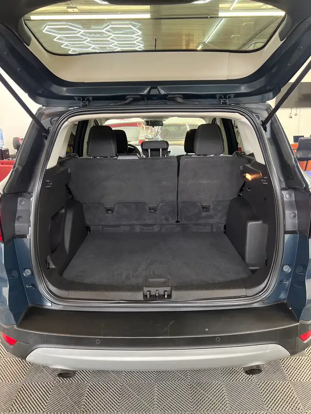 2019 Ford escape AWD 1.5l in Cars & Trucks in Lethbridge - Image 8