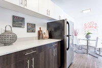 Bienvenue à Village Cité des Jeunes Idéalement situé entre le centre d’Ottawa et le parc de la Gatin... (image 2)