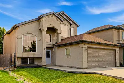 3M//Winnipeg/S/S Fri July 31, otp Thurs Aug 6. Welcome to your next chapter! This beautiful home off...