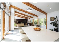 996 REED ROAD Gibsons, British Columbia Sunshine Coast British Columbia Preview