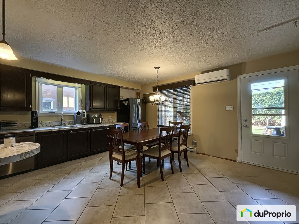 $550,000 - Duplex for sale in Trois-Rivières (Trois-Rivières) — photo 1