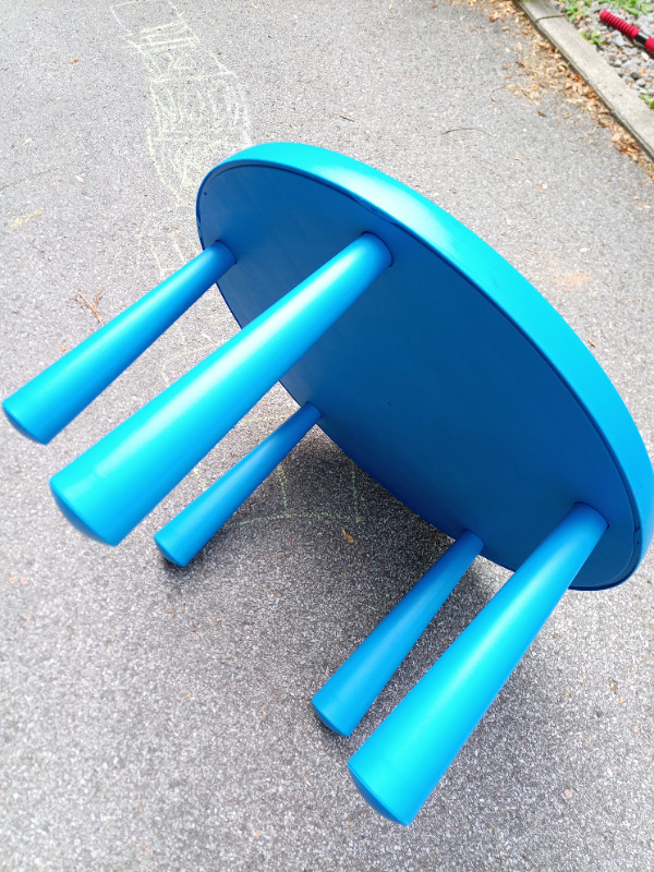 MAMMUT Children's table, indoor/outdoor blue in Other Tables in Markham / York Region - Image 3