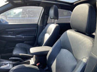 Heated Seats, Back up Camera, Glass Roof, Color Touchscreen, Leather Interior, 4WD, Bling Spot Monit... (image 1)