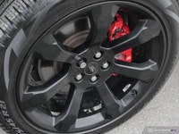 PREMIUM TECHNOLOGY PACKAGE -inc: 10.1 LCD Capacitive Portrait Touchscreen Located in centre stack w/... (image 8)