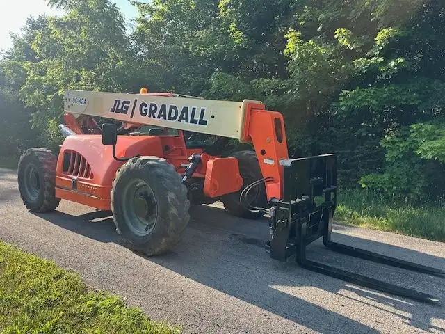 JLG Gradall G6-42A Telehandler Worksite Ready in Heavy Equipment in Hamilton - Image 4