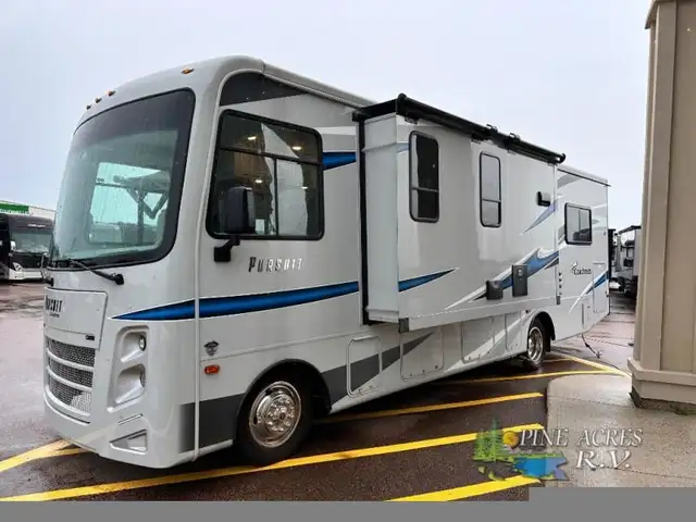 2022 Coachmen RV Pursuit 29XPS Front Bunk 11 Miles in RVs & Motorhomes in Moncton - Image 7