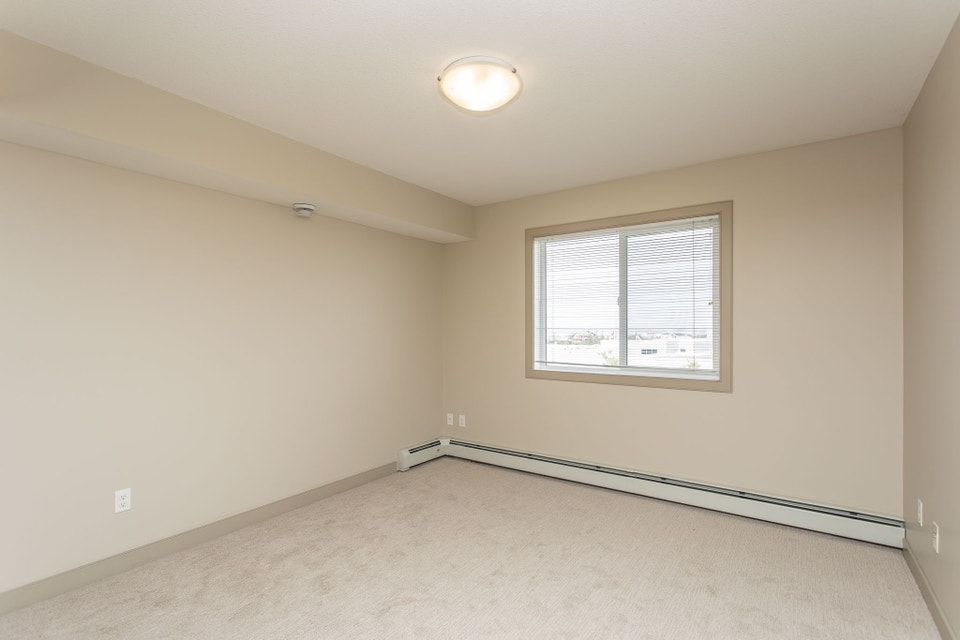 2 Bedroom 1 Bathroom, Gym Included - November 4