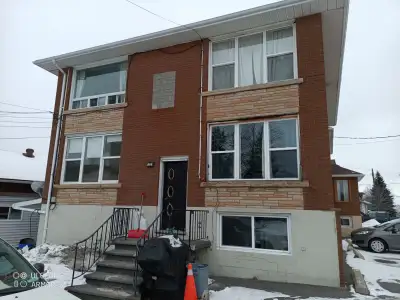 10 Venice 2 - Copper Cliff - 1 bed, 1 bath, coin laundry, parking, snow clearing included - $1200 pl...