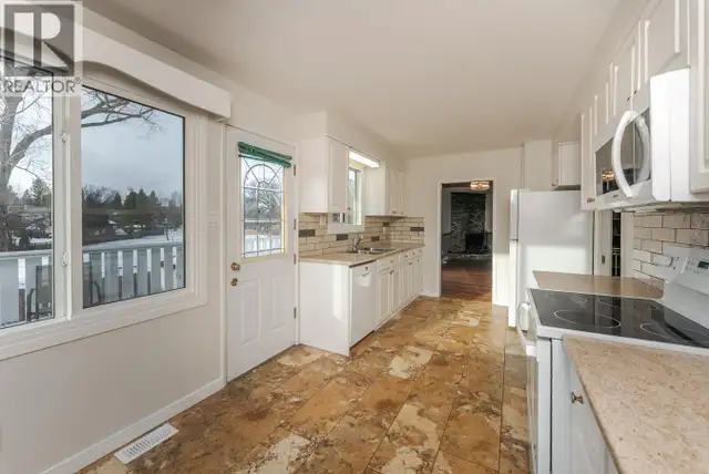 2425 EWERT CRESCENT Prince George, British Columbia in Houses for Sale in Prince George - Image 6