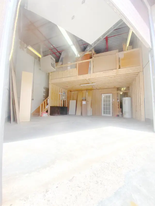 Stouffville office units & warehouse  for lease. in Room Rentals & Roommates in Markham / York Region - Image 8