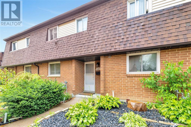 6470 THORNBERRY CRESCENT Unit# 403 Windsor, Ontario in Long Term Rentals in Windsor Region