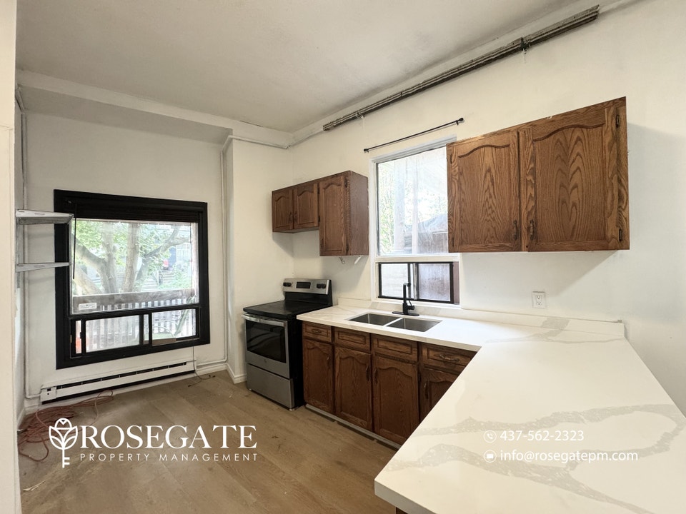 Spacious 800 Sq. Ft. Studio-Style Condo in Toronto with Parking 2