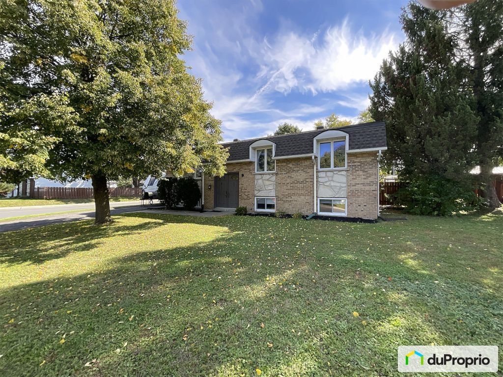 $639,900 - Bungalow for sale in Longueuil (St-Hubert) — photo 2