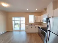 Studio Apartment for Rent - 1299 Shoppers Row
