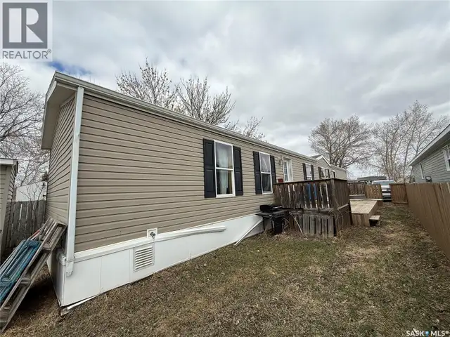48 106 1st AVENUE SW Weyburn, Saskatchewan in Houses for Sale in Regina - Image 22