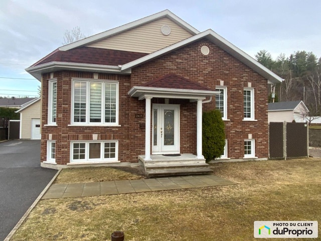 $524,000 - Bungalow for sale in Chicoutimi (Chicoutimi-Nord) — photo 2
