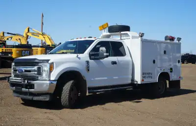 Clean unit! Air compressor in rear. Our goal is to suit our customers needs to the best of our abili...
