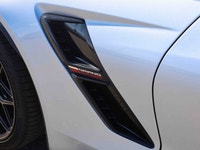 2017 Chevrolet Corvette Grand Sport 3LT Track-ready performance meets pure driver engagement in this... (image 9)