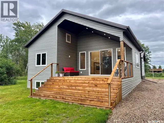 Siklenka Homestead Parkdale Rm No. 498, Saskatchewan in Houses for Sale in Prince Albert - Image 2