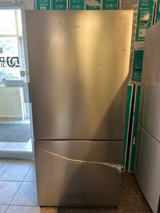 Hisense RB17A2CSE 17 Cu. Ft. CounterDepth Bottom Mount Fridge