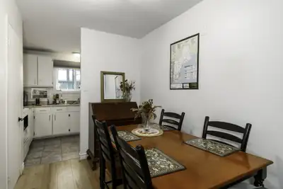 Appartement 4 et demi tout inclus dans l’immeuble Le Confluent situé dans le paisible secteur de Cha...