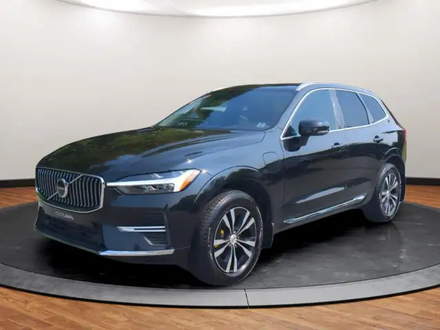 2022 Volvo XC60 Recharge Plug-In Hybrid PLUGIN HYBRID! SUNROO...