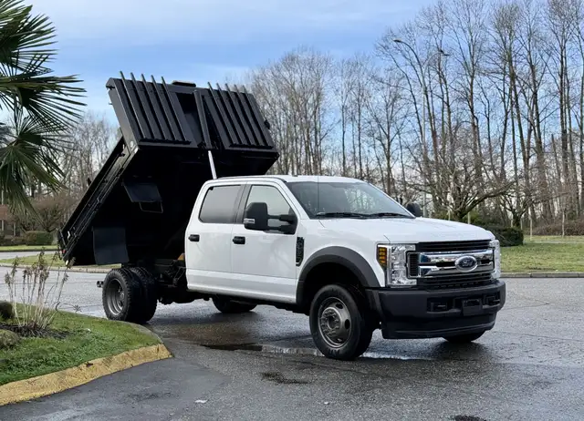 2017 Ford F-450 Super Duty XL 4x4 Crew Cab 9 Foot Dump Truck in Heavy Trucks in Regina - Image 16